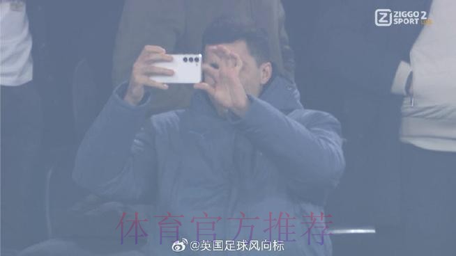 阿拉巴告别巴斯克斯：你展示了皇马队徽的意义